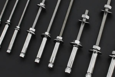 超長(zhǎng)螺栓連接時(shí)是否需要特殊工具？扳手不可少！