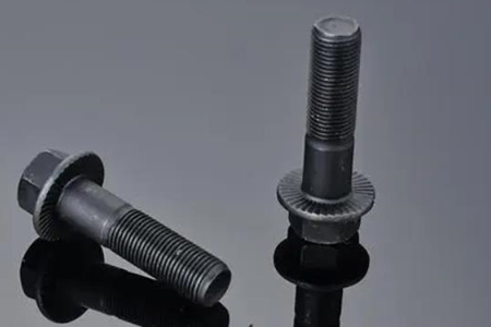 外六角螺栓和內(nèi)六角螺栓怎么選用?